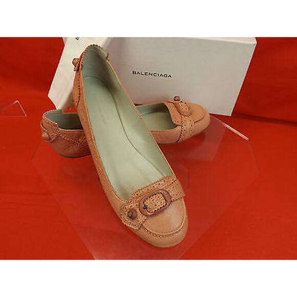 NIB BALENCIAGA ARENA MAUVE ROSE WRINKLED LEATHER STUDDED BELTED FLATS 35.5 5 - Picture 7 of 11